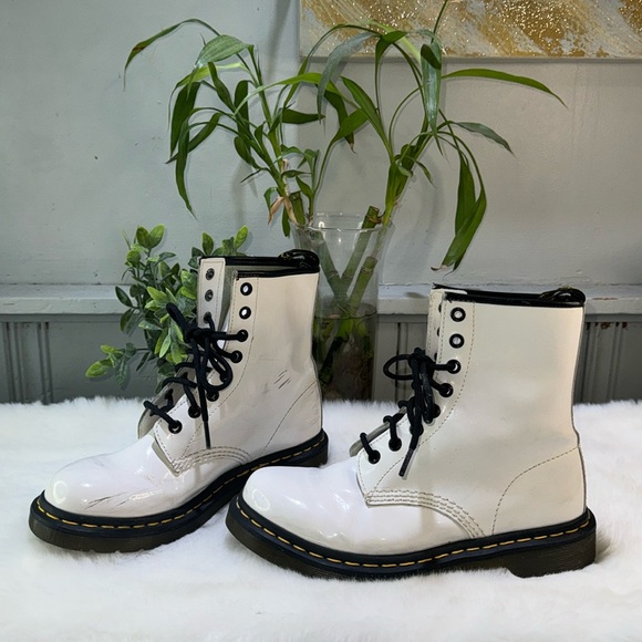 Dr Martens - Picture 1 of 8